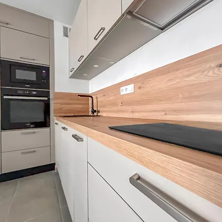 Lumineux, Terrasse Cosy Et Parking Prive Inclus