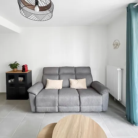 Metz, Lumineux, Terrasse Cosy Et Parking Prive Inclus