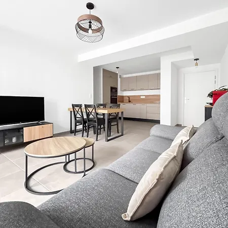 Lumineux, Terrasse Cosy Et Parking Prive Inclus Apartamento