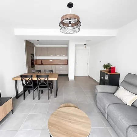 Lumineux, Terrasse Cosy Et Parking Prive Inclus Lejlighed *